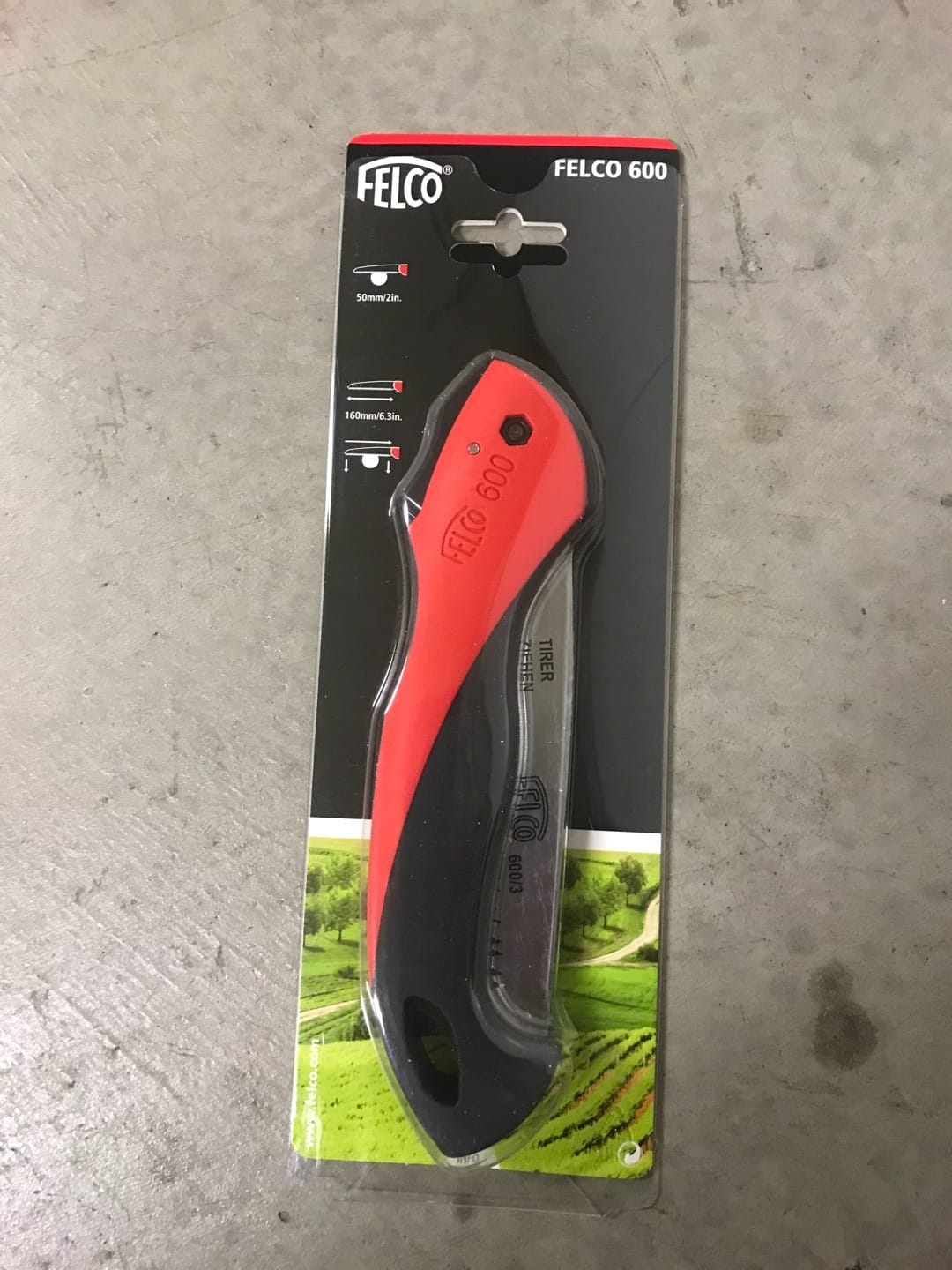 Felco Folding Saw (F 600) - Classic Tree Pruning Saw with Pull-Stroke Action, Red customer photo 1