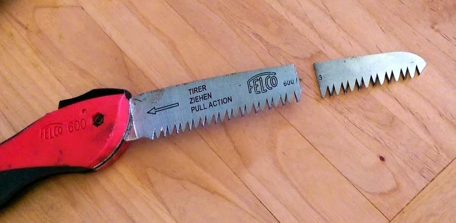 Felco Folding Saw (F 600) - Classic Tree Pruning Saw with Pull-Stroke Action, Red customer photo 2