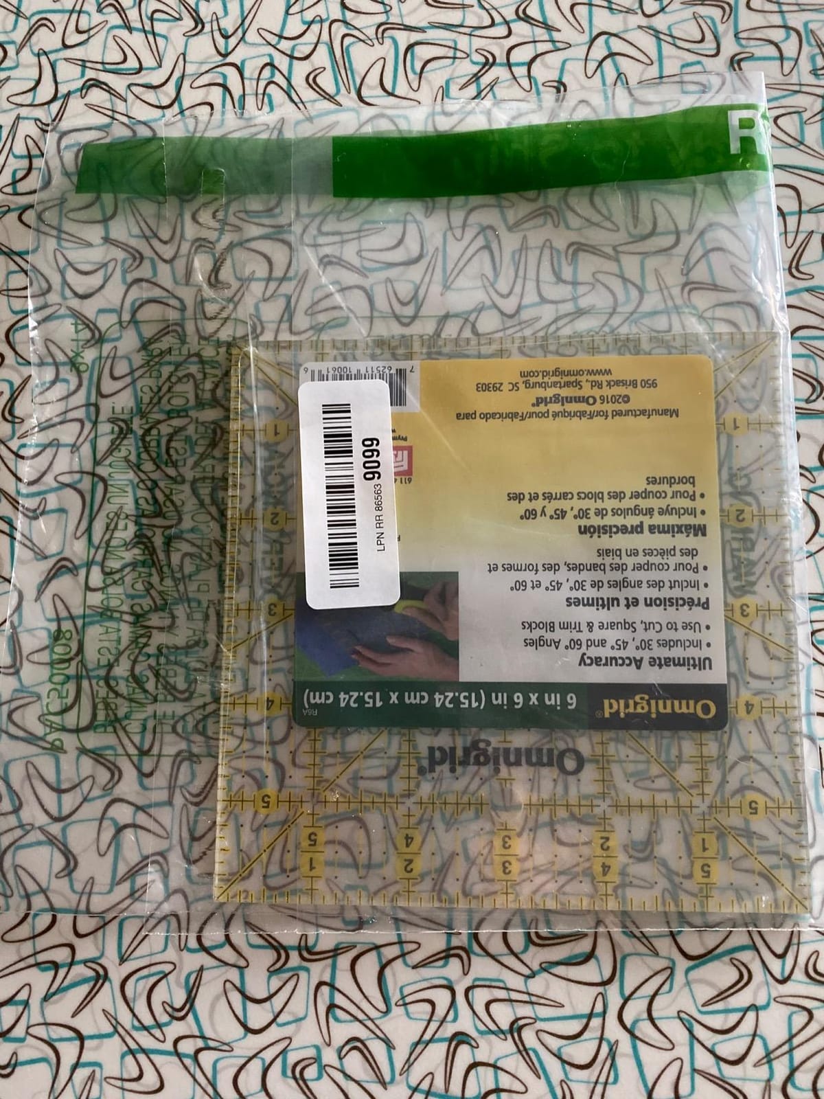 Omnigrip Square Quilting Ruler, Cuts 6