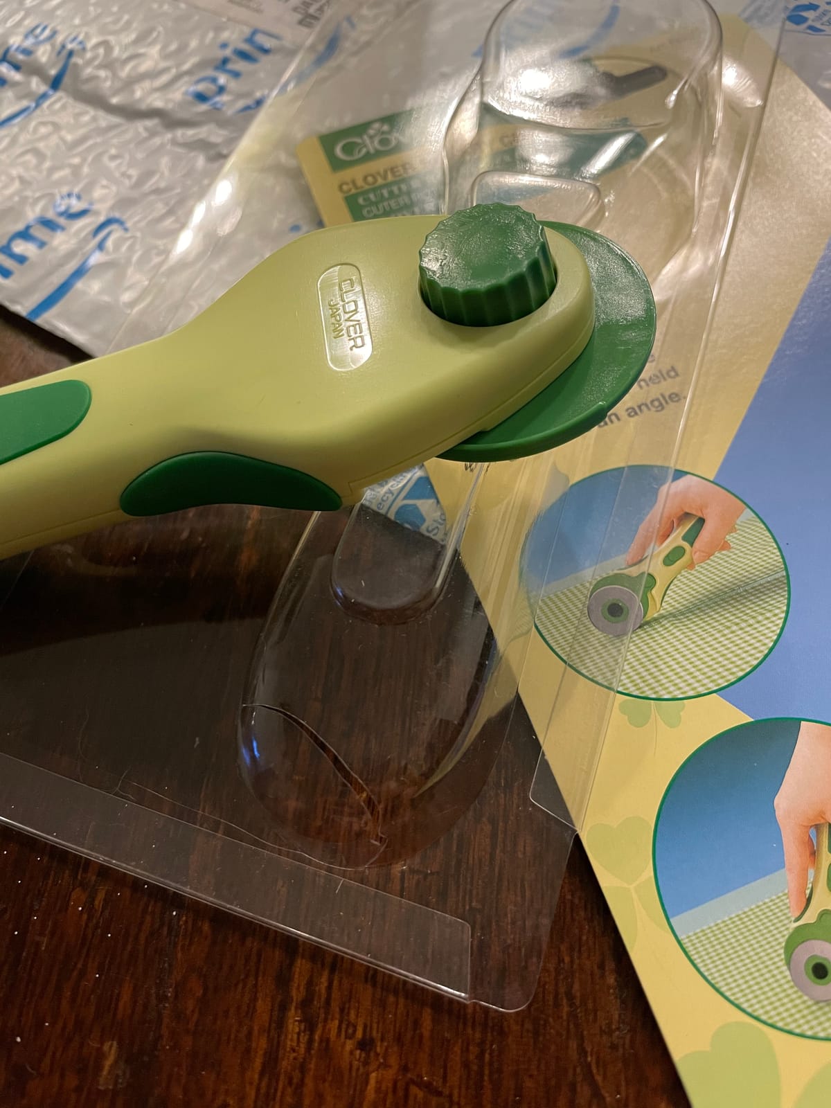 Clover 7500 45mm Rotary Cutter , Green customer photo 2