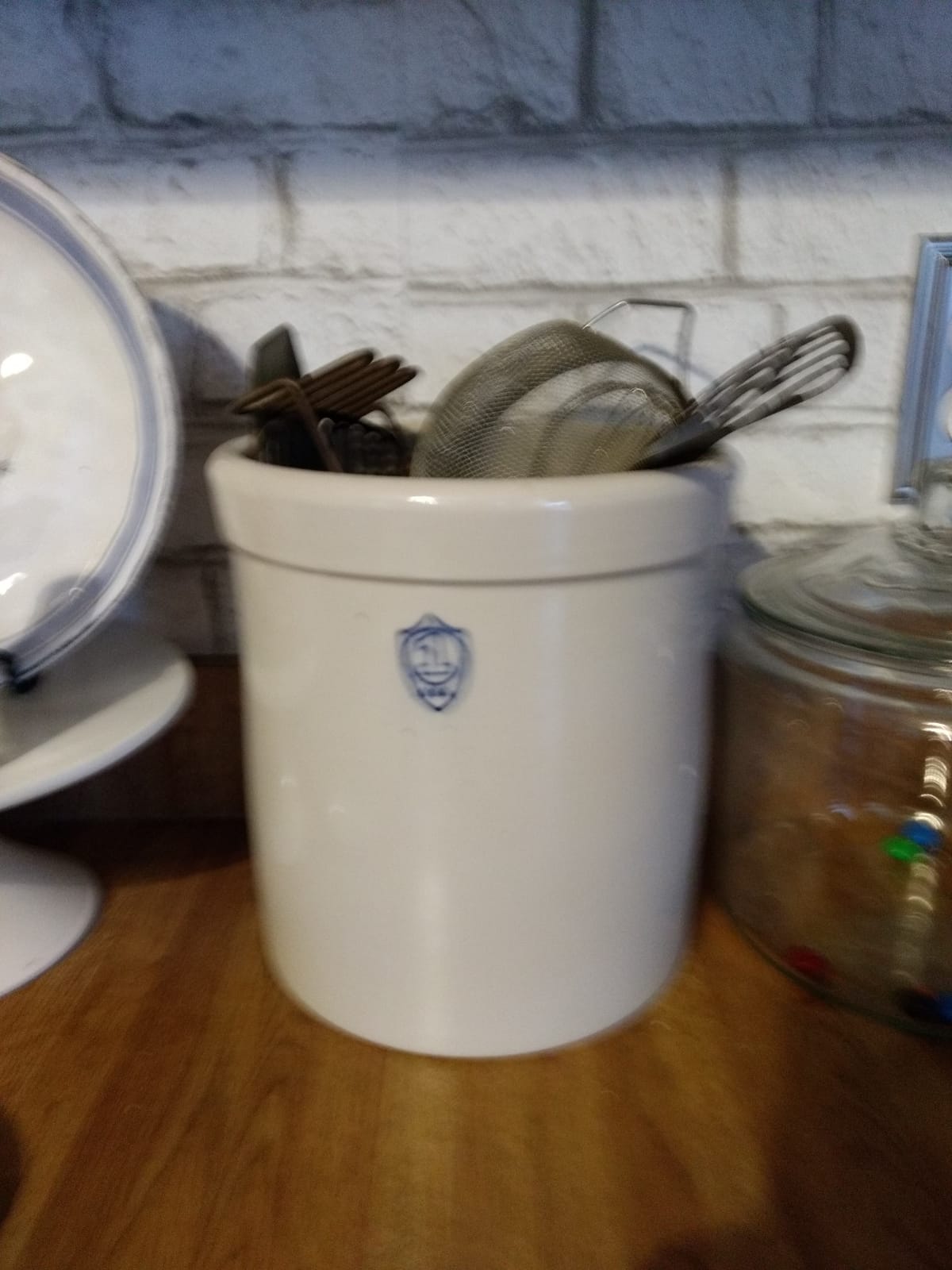 Gardener's Supply Company Ohio Stoneware 1GC Crock 7-34/