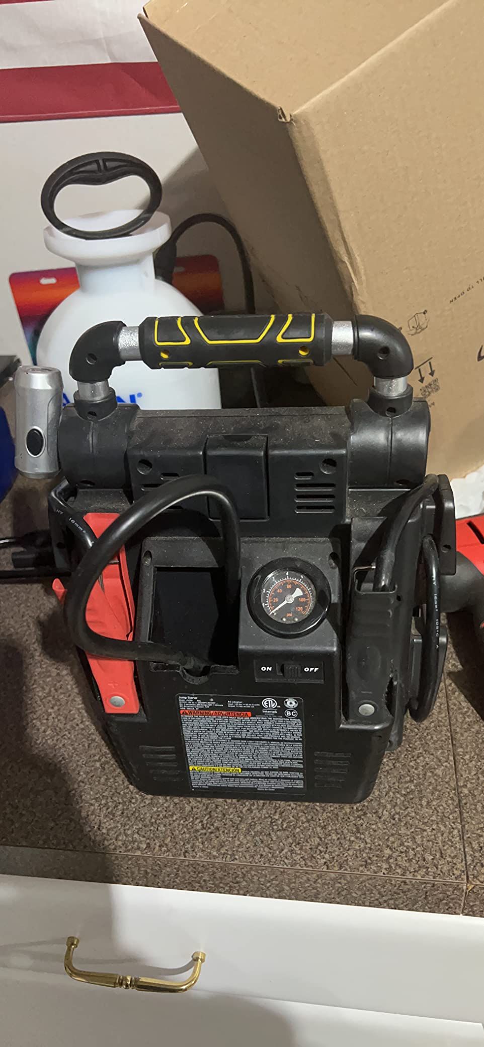STANLEY J5C09 1000 Amp Jump Starter with Compressor customer photo 2