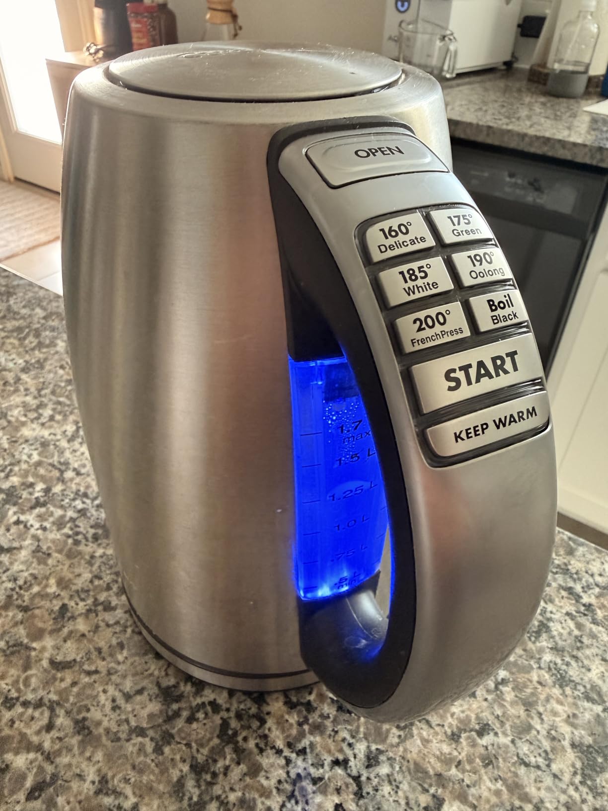 Cuisinart Electric Kettle, 1500W Fast Heating, 6 Temp Presets, 1.7L | Bring water to a boil with Cuisinart PerfecTemp cordless electric tea kettle, includes auto shutoff & 360° base, CPK-17P1 customer photo 2