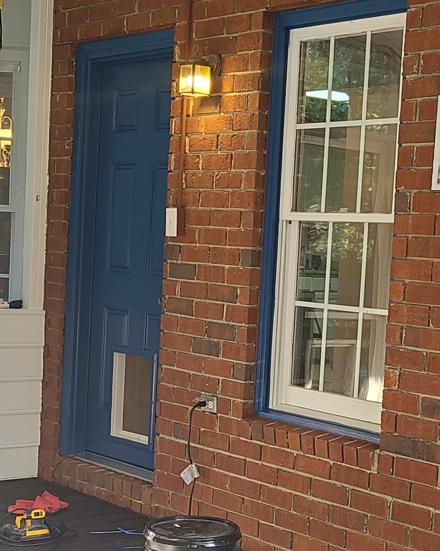 Genuine Power Pet Fully Automatic Pet Door from High Tech Pet Brand. Pet Collar Operated, 4 Way Access, Directional Sensing, Dead Bolt Lock, Air Tight, Quick, Quiet Operation, USA Customer Service customer photo 2