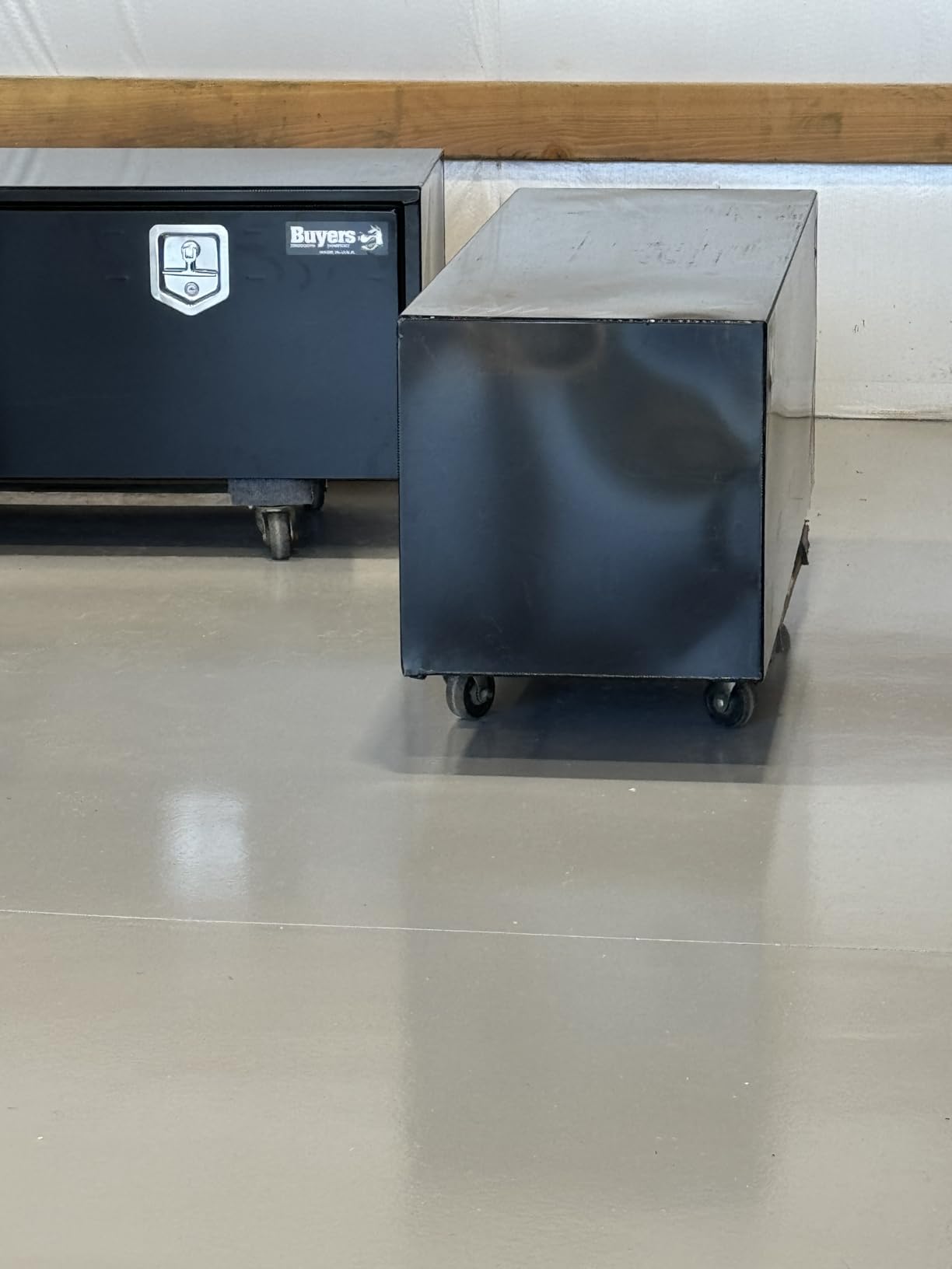 Buyers Products 1702300 Black Steel Underbody Truck Tool Box, 18x18x24 Inch customer photo 1