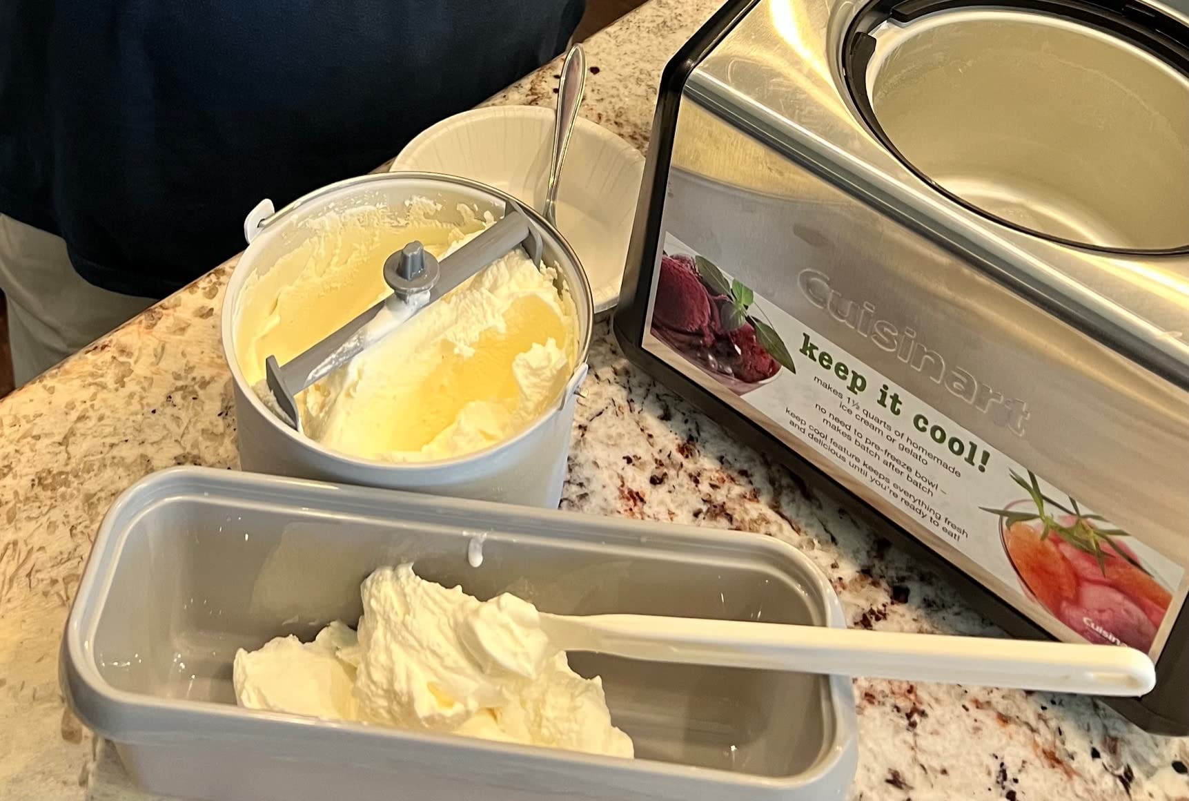 Cuisinart 1.5-Quart Ice Cream Maker and Gelato Machine, Makes Frozen Yogurt and Sorbet, Fully Automatic with Commercial-Quality Compressor and 2 Churning Paddles, ICE-100, Black/Stainless customer photo 1