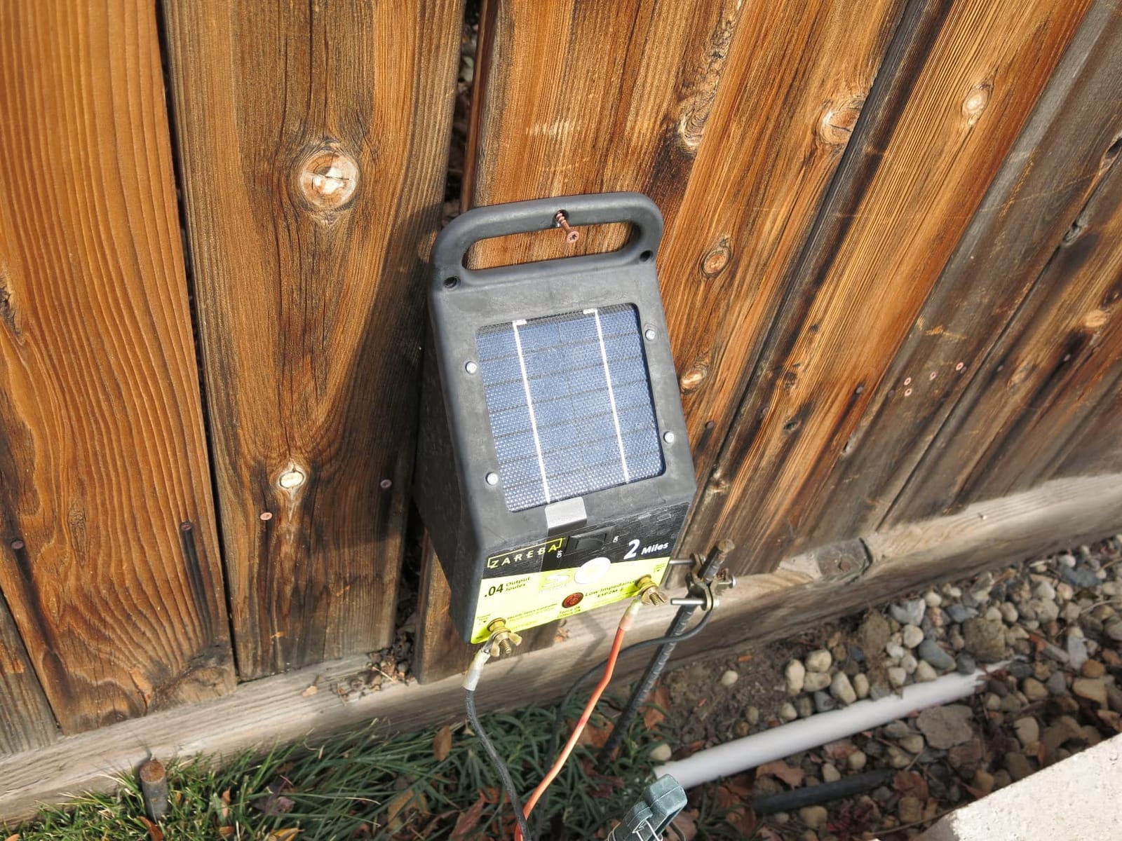 Zareba Solar Powered Low Impedance Electric Fence Charger - 2 Mile Solar Powered Electric Fence Energizer, Contain Small Animals and Keep Out Predators - ESP2M-Z customer photo 2