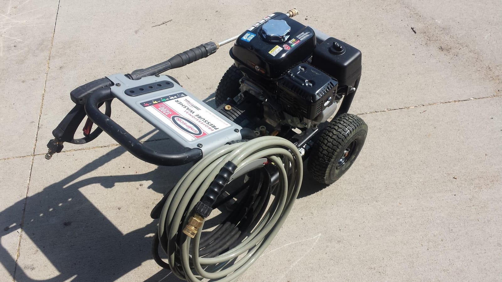 SIMPSON Cleaning PS3228 PowerShot 3300 PSI Gas Pressure Washer, 2.5 GPM, Honda GX200 Engine, Includes Spray Gun and Extension Wand, 5 QC Nozzle Tips, 5/16-inch x 25-foot MorFlex Hose, 49-State customer photo 1