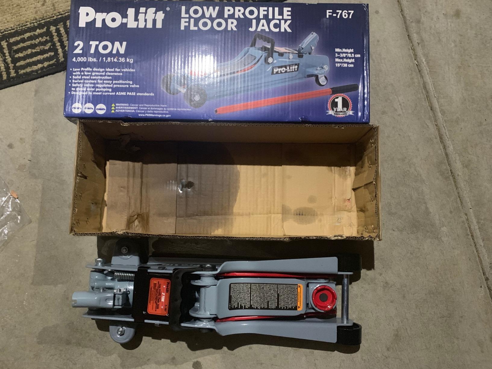 Pro-Lift F-767 Grey Low Profile Floor Jack - 2 Ton Capacity customer photo 2