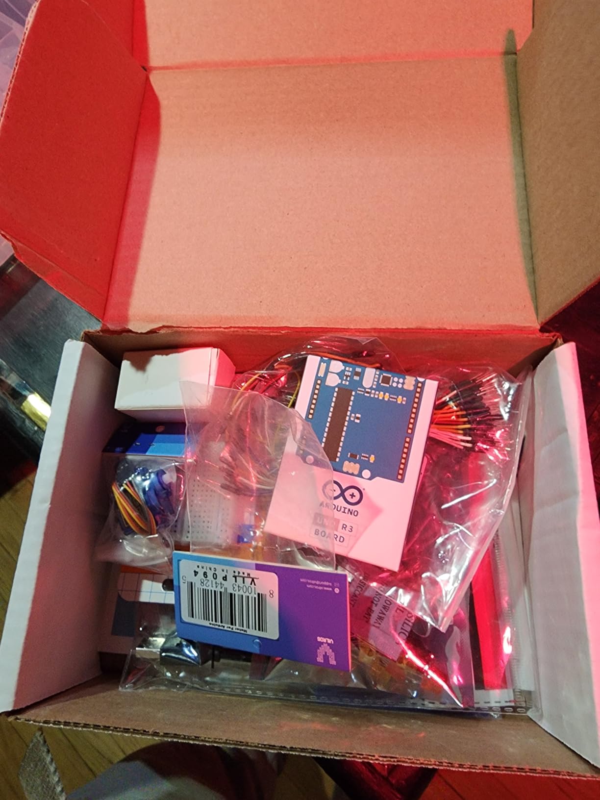 Vilros Arduino Uno Starter Kit - Includes Arduino Uno R3 Board, 190+ Electronics Components, Breadboard, Jumper Wires, DC Motor, Servo, Relay, Full-Color 72 Page Manual [190+ Pieces] customer photo 2