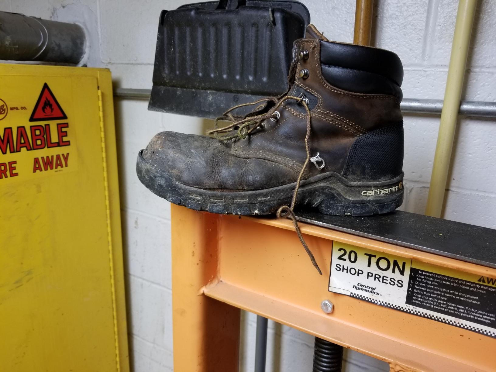 Carhartt Men's CMF6366 6 Inch Composite Toe Boot customer photo 1
