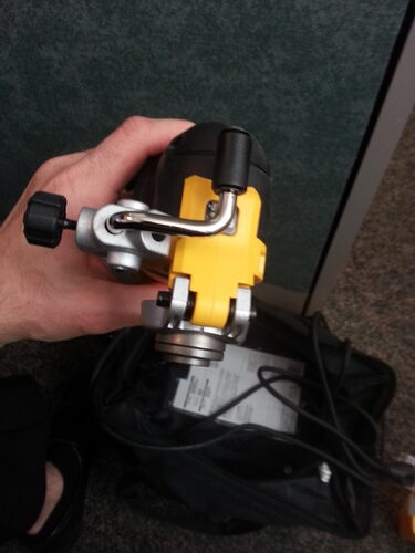 DEWALT Oscillating Tool, 3-Amp, Corded, Includes Wood Blades, Sandpaper and Tool Bag (DWE315K) customer photo 1