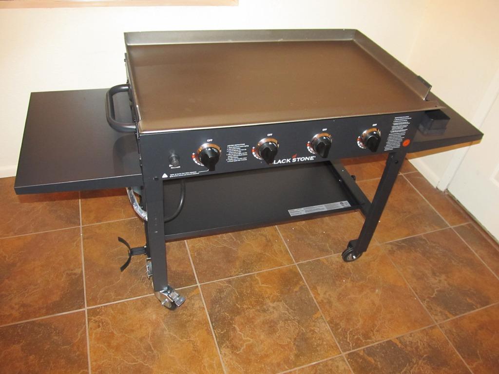 Blackstone 36 Inch 4 Burner 60,000 BTU Portable Steel Griddle Cooking Station with Foldable Legs, Grease Pan, and Storage Rack, Black customer photo 2
