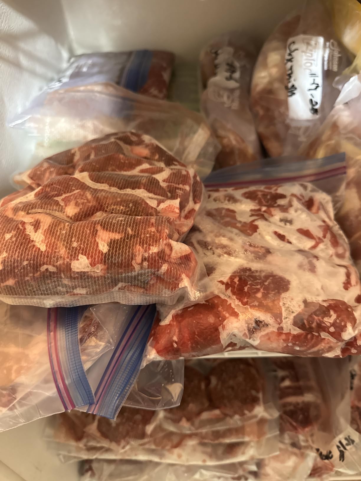 FoodSaver Vacuum Sealer Machine, Automatic Bag Detection, Sous Vide Friendly, with sealer bags, roll, handheld vacuum sealer, black customer photo 2