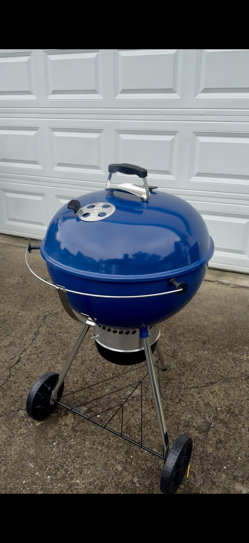 Weber® Master-Touch Charcoal Grill, 22-Inch, Black customer photo 1