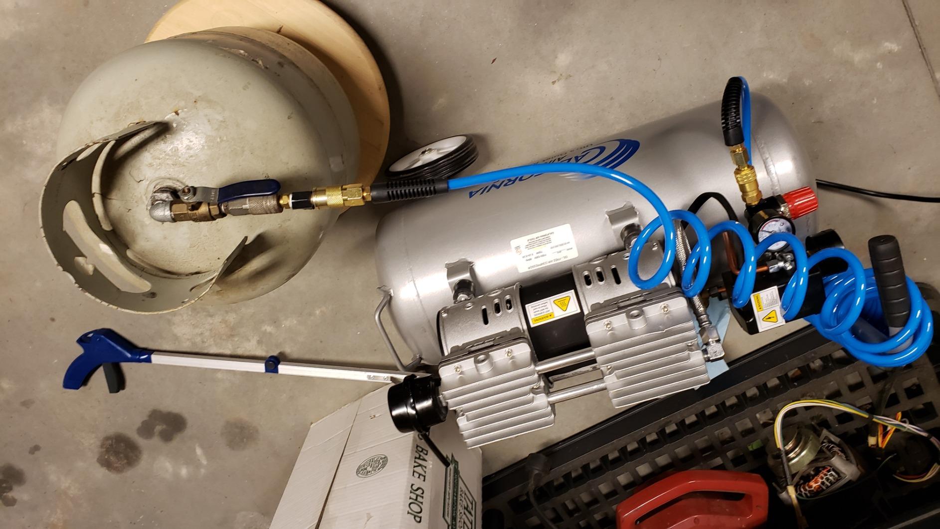California Air Tools 8010 1.0 HP Ultra Quiet and Oil-Free Air Compressor, 8 Gallon Steel Tank, Lightweight with Wheels, 60 dBA Noise Level customer photo 1