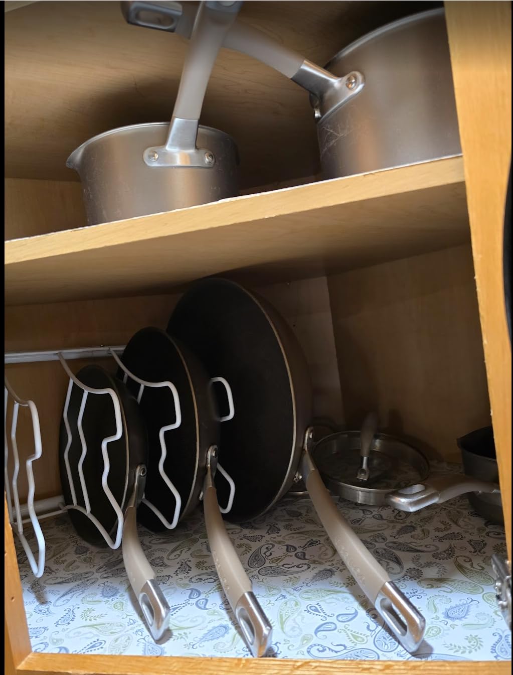 Deco Brothers Pan Organizer Rack for Kitchen Cabinet and Counter, Bronze customer photo 2