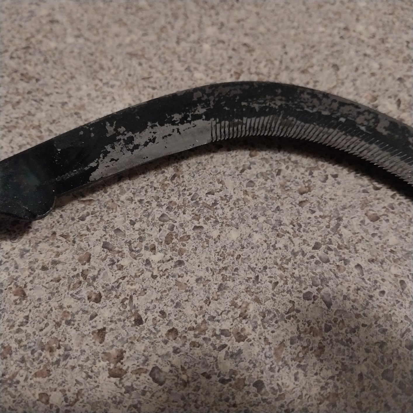Truper Serrated Grass Sickle 16