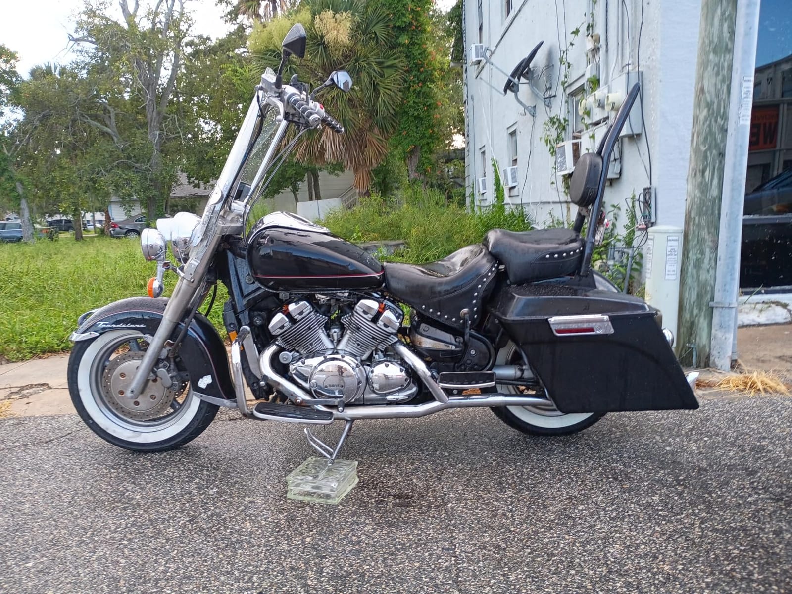 XFMT Motorcycle Stretched Saddlebags Vivid Black 5