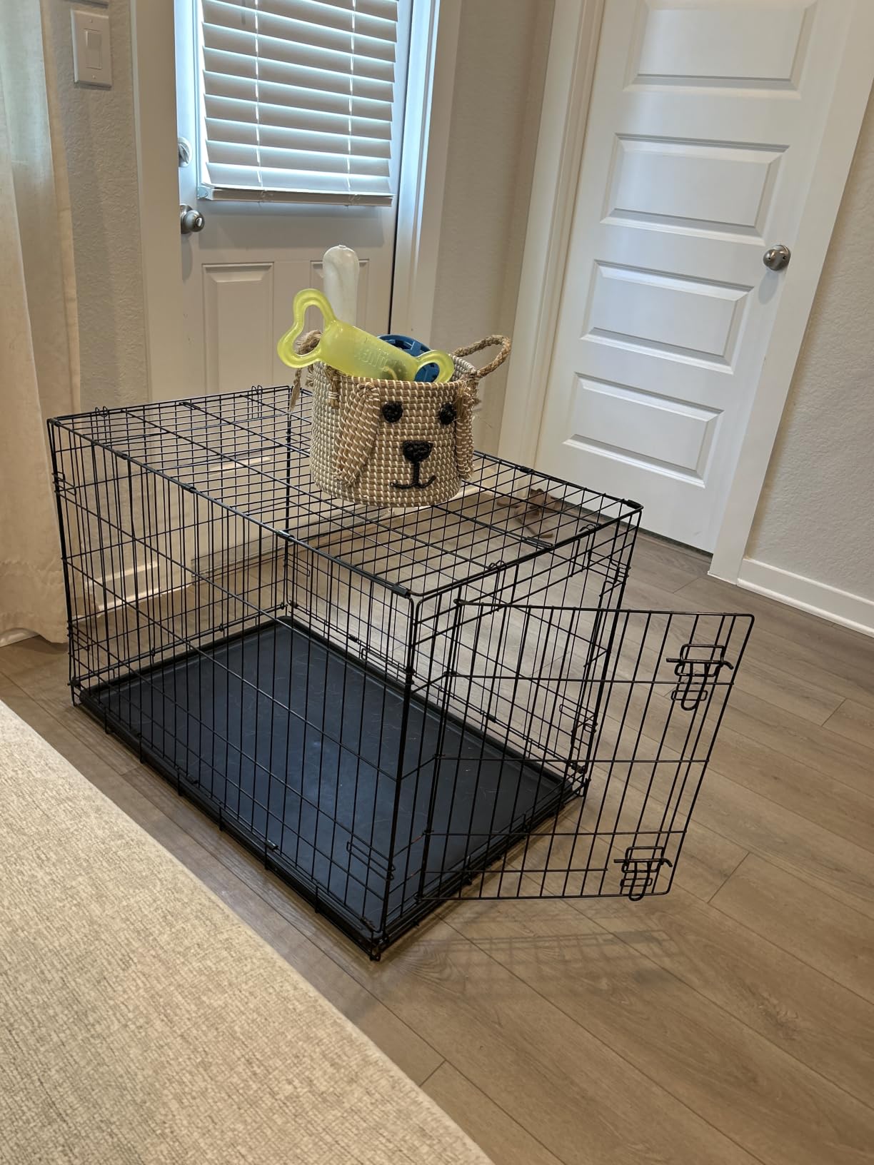 New World by Midwest 48-Inch Single Door Crate, XL Breeds, 90-110 lbs customer photo 1