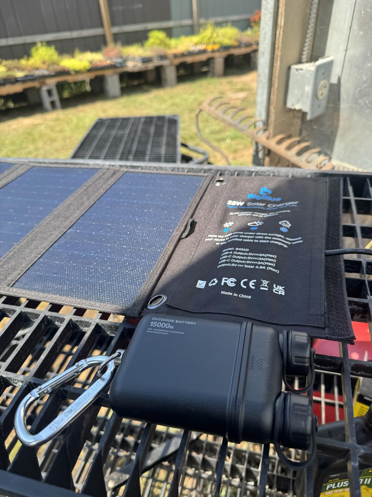 BigBlue 28W High-Efficiency Solar Panel Charger with Dual USB-C and USB-A customer photo 2