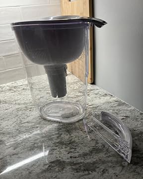Brita Large 10 Cup Water Filter Pitcher, Includes 1 Filter, Bright White customer photo 1