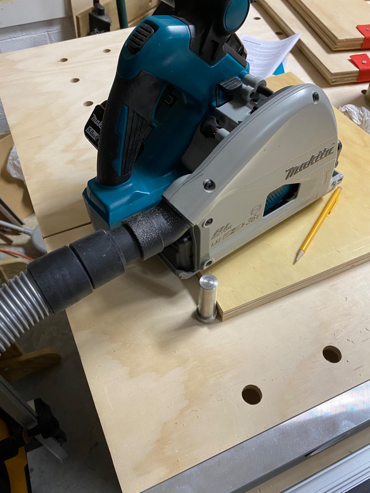 Makita XPS01PTJ 18-Volt X2 LXT Lithium-Ion (36V) Brushless Cordless 6-1/2 inch Plunge Circular Saw Kit (5.0Ah) with 199140-0 39 inch Guide Rail(Sold separately) customer photo 1