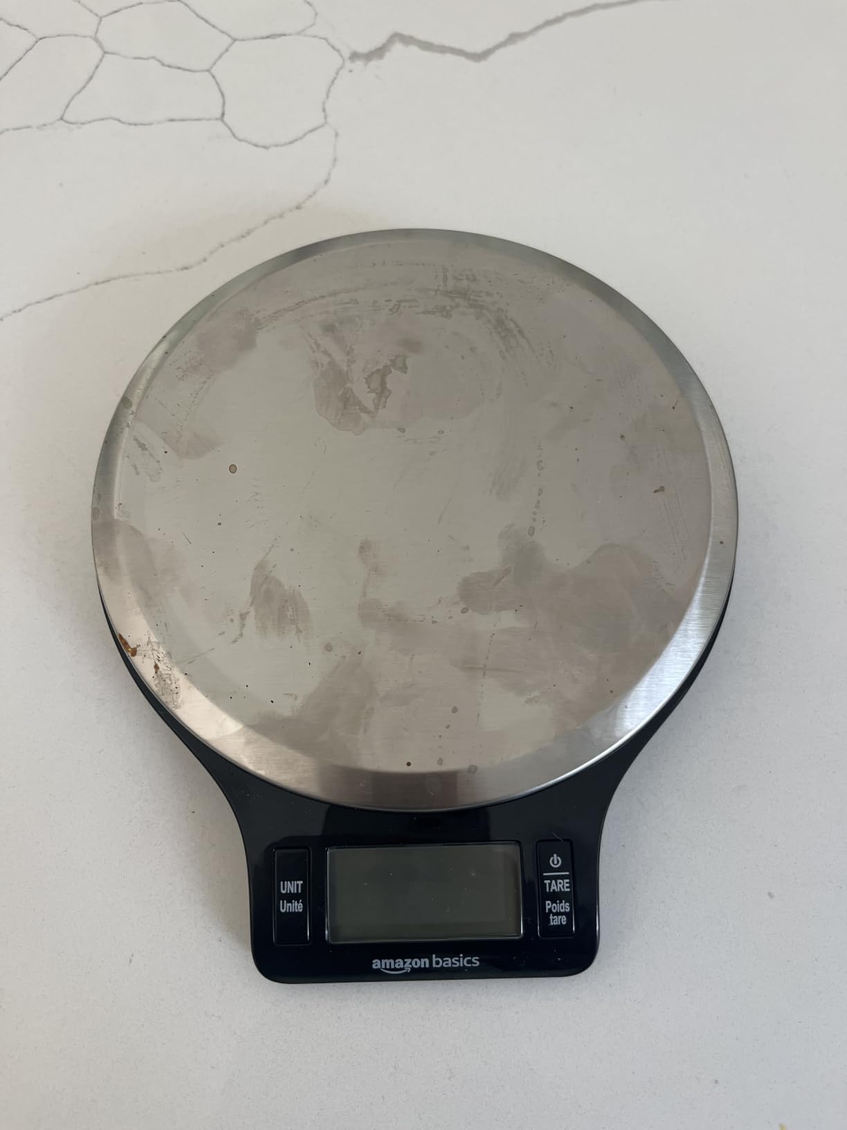Amazon Basics Digital Kitchen Scale with LCD Display, Tare Function, Multiple Units, Weighs up to 11 Pounds, Batteries Included, Black and Stainless Steel customer photo 1