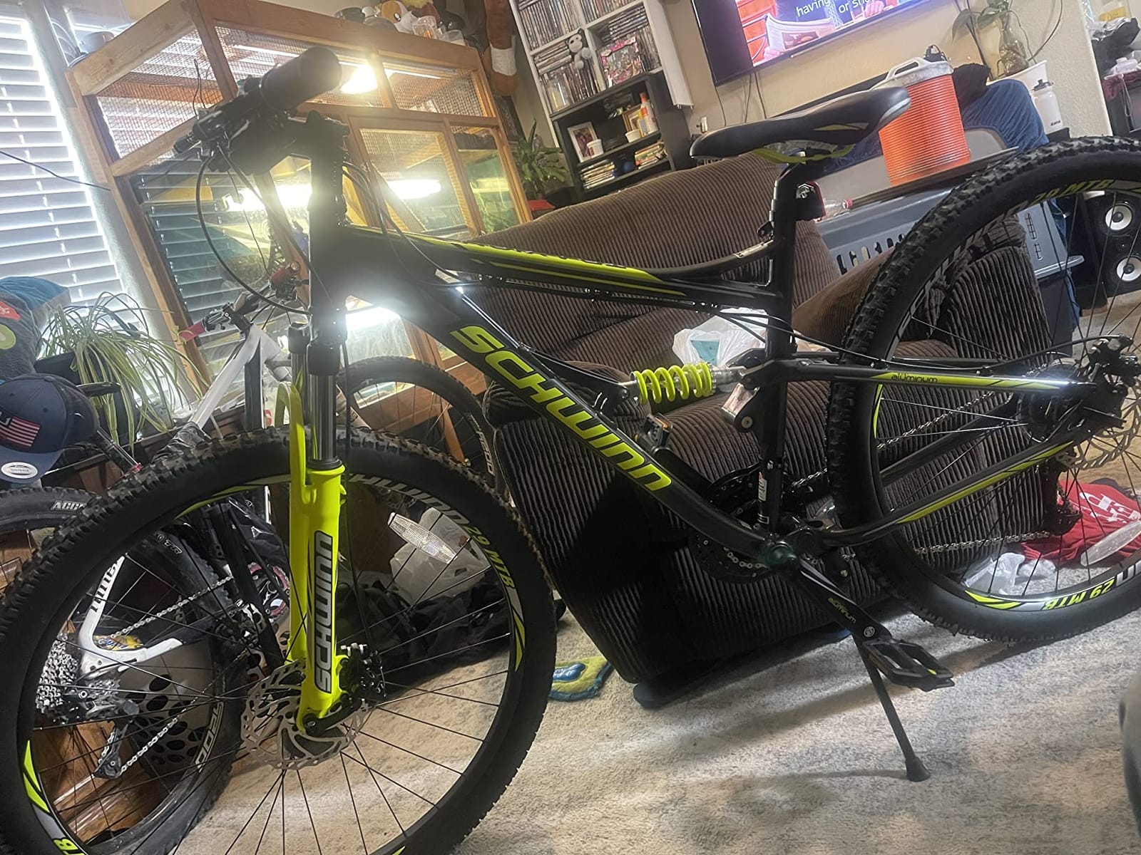 Schwinn Traxion Mountain Bike for Adult Men Women, 29-Inch Wheels, Full Suspension, 24-Speed Shimano Drivetrain, Trigger Shifter, 18-Inch Aluminum Frame, Mechanical Disc Brake, Matte Grey/Neon Green customer photo 1