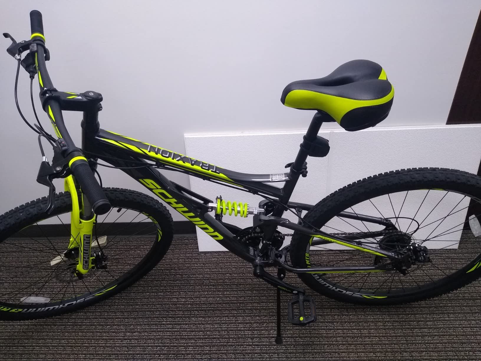 Schwinn Traxion Mountain Bike for Adult Men Women, 29-Inch Wheels, Full Suspension, 24-Speed Shimano Drivetrain, Trigger Shifter, 18-Inch Aluminum Frame, Mechanical Disc Brake, Matte Grey/Neon Green customer photo 2