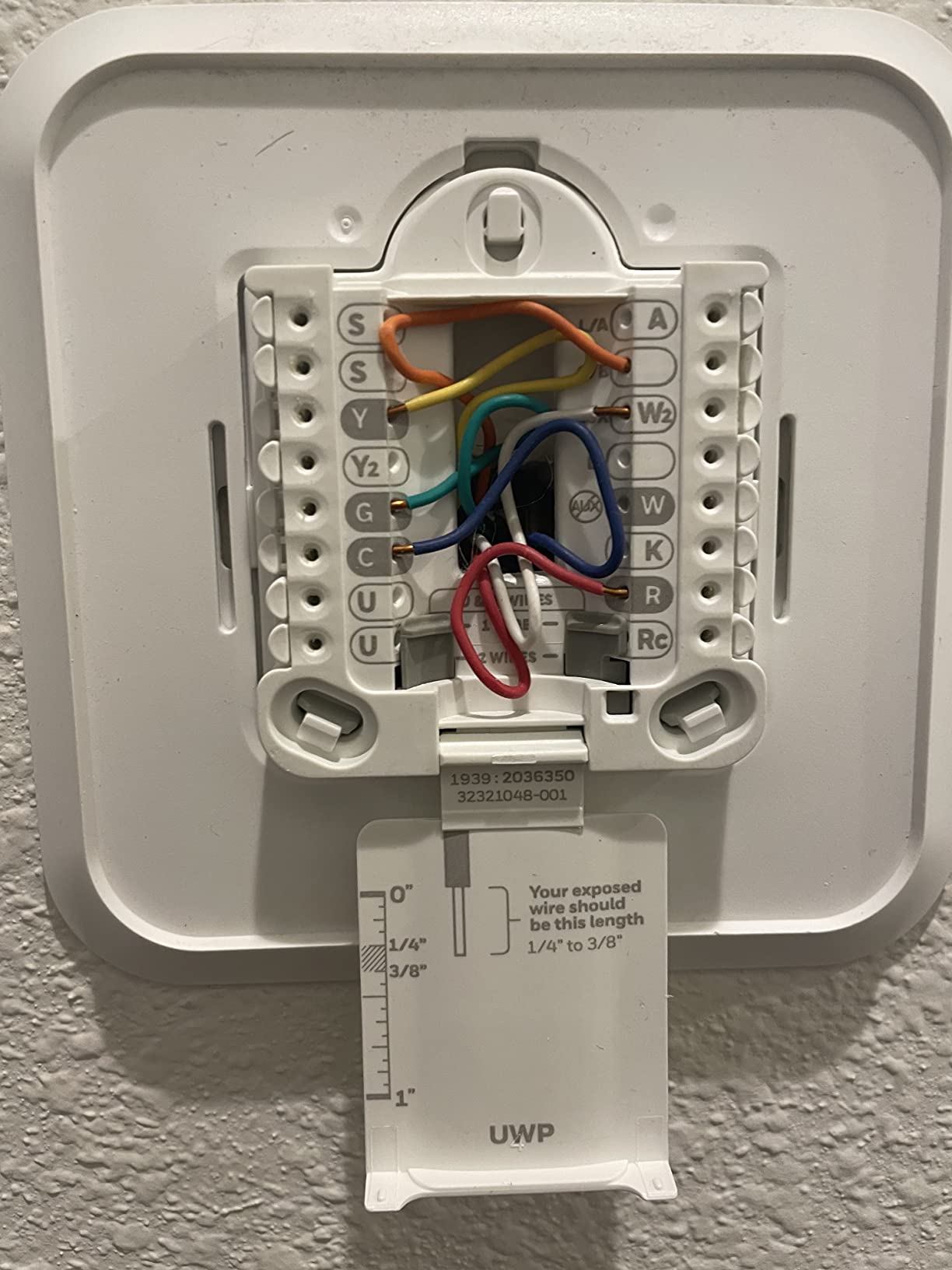 Honeywell TH6220WF2006/U Lyric T6 Pro Wi-Fi Programmable Thermostat with Stages Up to 2 Heat/1 Cool Heat Pump or 2 Heat/2 Cool Conventional customer photo 2