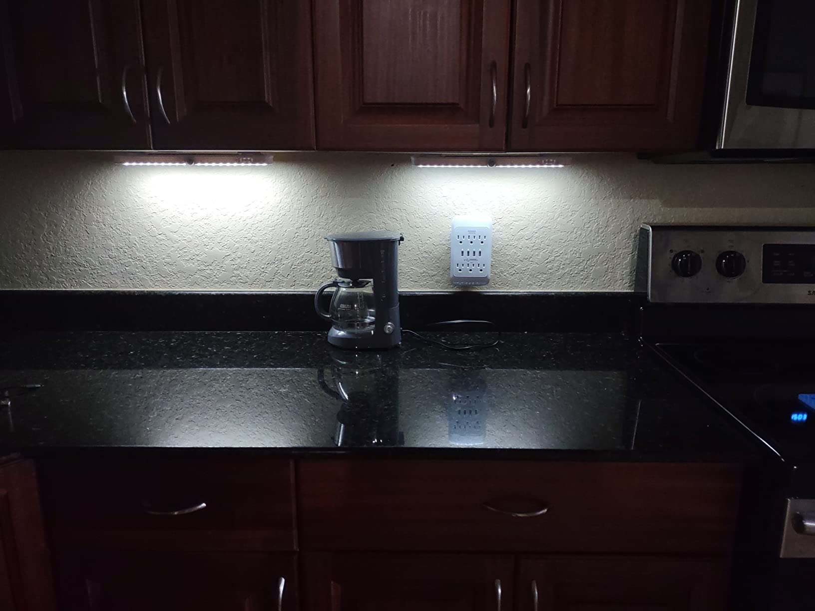 BLS T01L LED Closet Light, Super Bright 20 LED Under Cabinet Lighting Battery Powered/DC Input Wireless Motion Sensing Light, Auto On Off Switch, Motion Sensor & Light Sensor, Light Beam Adjustable customer photo 2