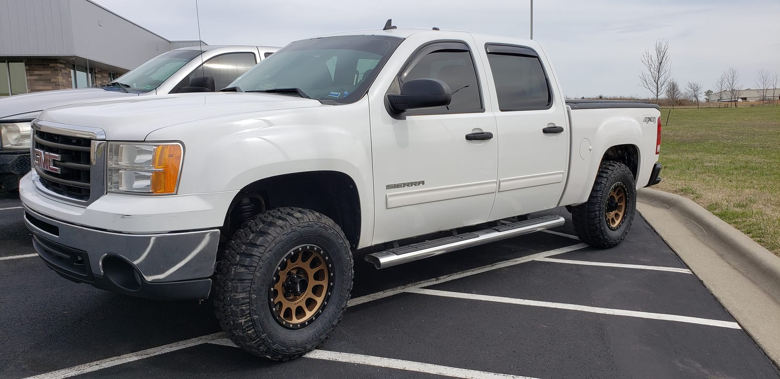 Method Race Wheels 305 NV Method Bronze/Black Street Loc 20x9