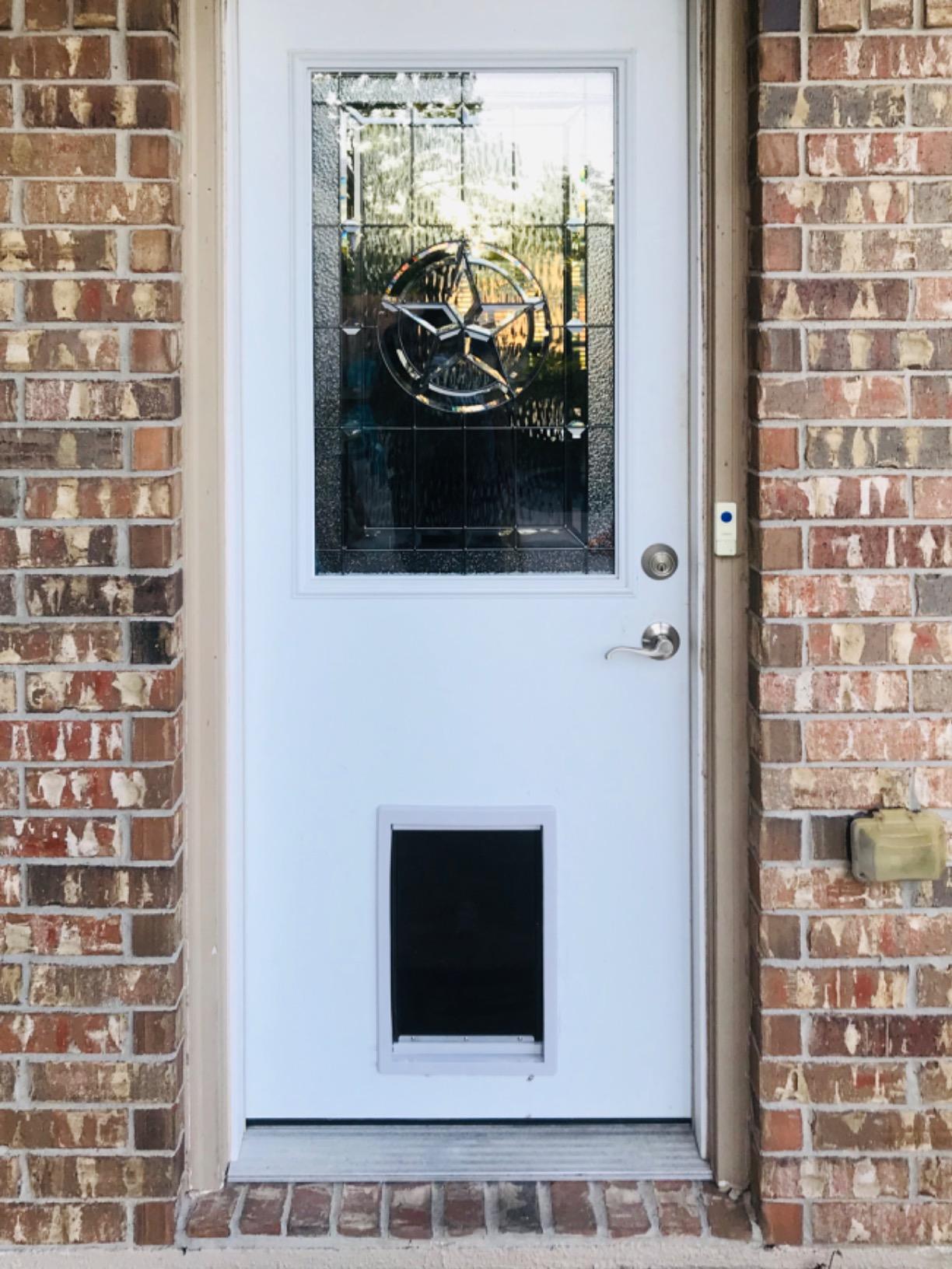 Ideal Pet Products Designer Series Plastic Pet Door customer photo 2