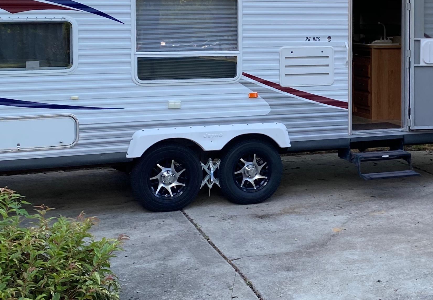 Goodyear Endurance all_ Season Radial Tire-205/75R15 107N, Model:724861519 customer photo 1