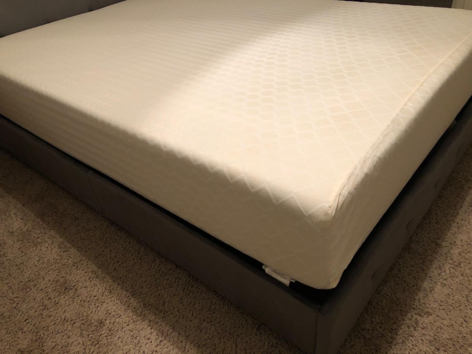 Signature Design by Ashley 12 Inch King Memory Foam Mattress in a Box customer photo 2