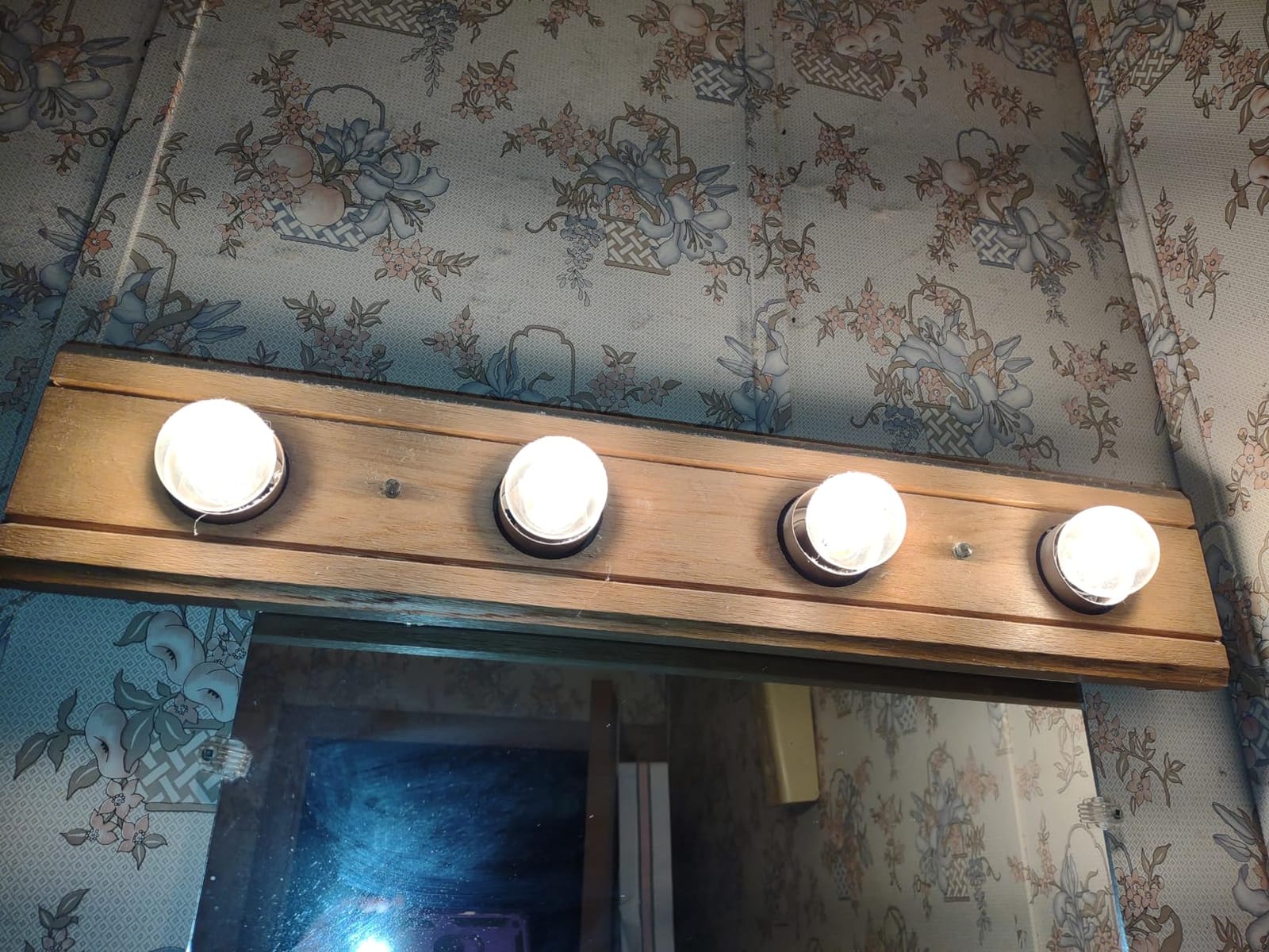 Kichler 3-Light Bathroom Vanity Light, Brushed Nickel customer photo 1