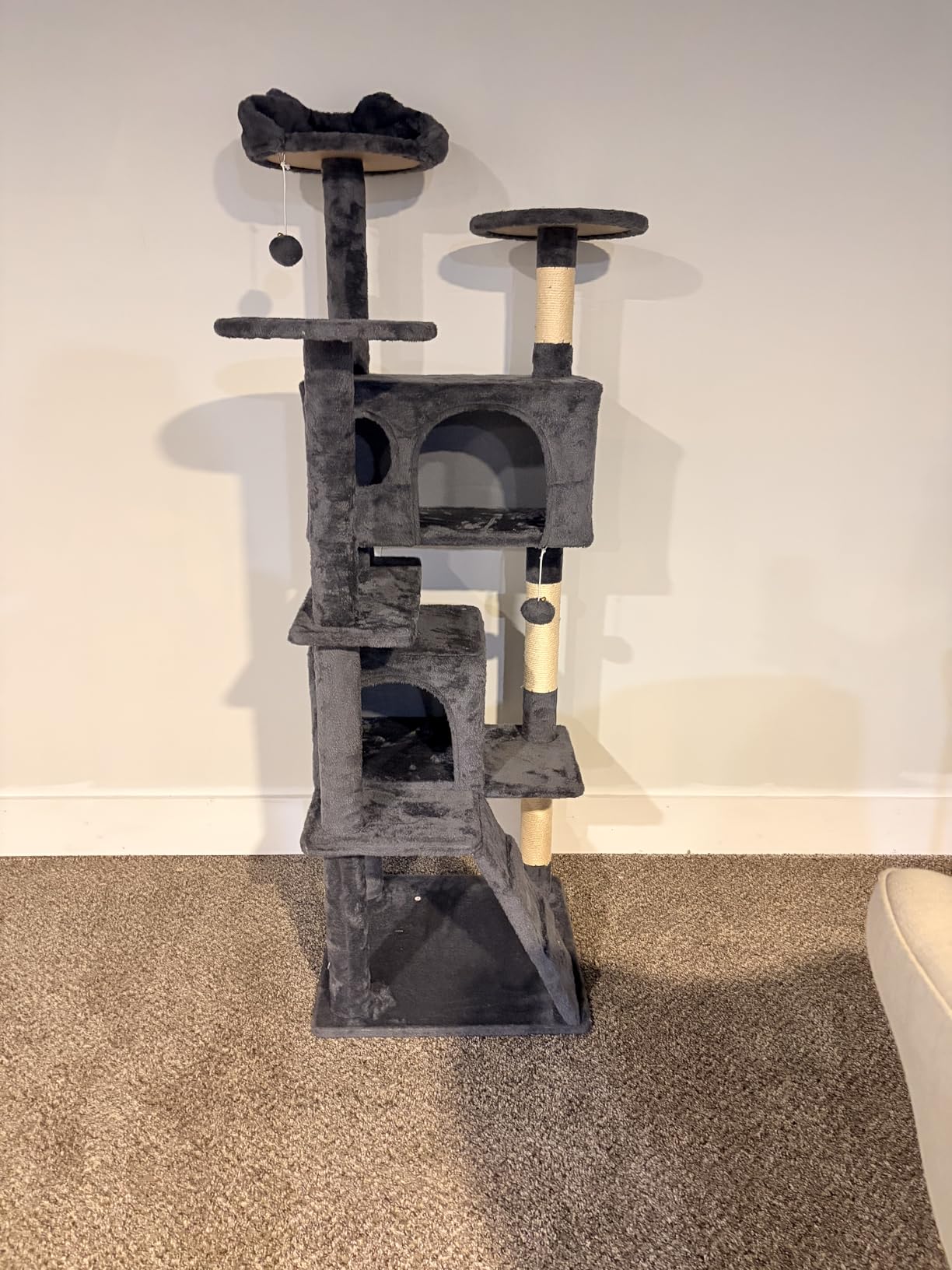 Yaheetech 54in Cat Tree Tower, 2 Caves, Kitten-Ear Perch & Scratching Posts customer photo 2