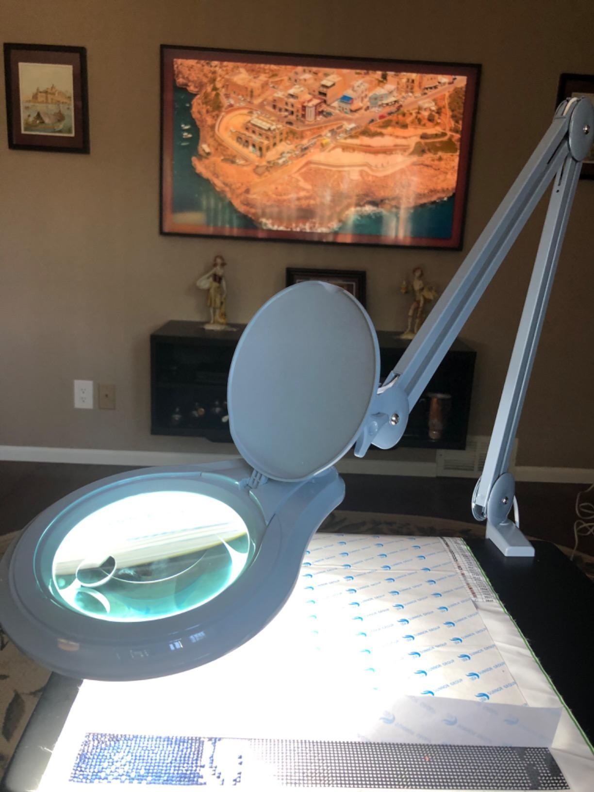 Neatfi LED Bifocal Magnifying Lamp, 1200 Lumens, 5D + 20D Lens (Black) customer photo 1