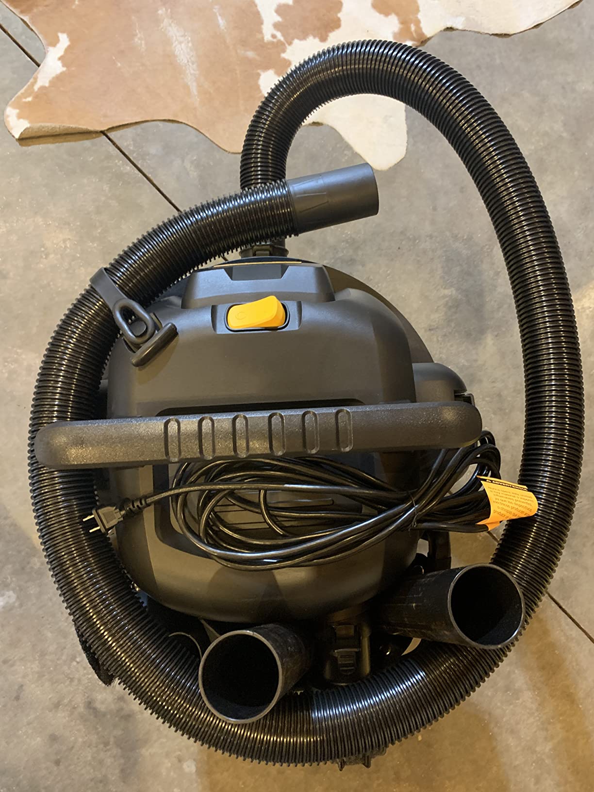 DEWALT 12 Gallon Poly Wet/Dry Vac, 5.5 HP Shop Vacuum Wet Vacuum Cleaner for Workshop, Jobsite, Commericial Area, Large Pick-Up Capacity, Yellow,DXV12P customer photo 2