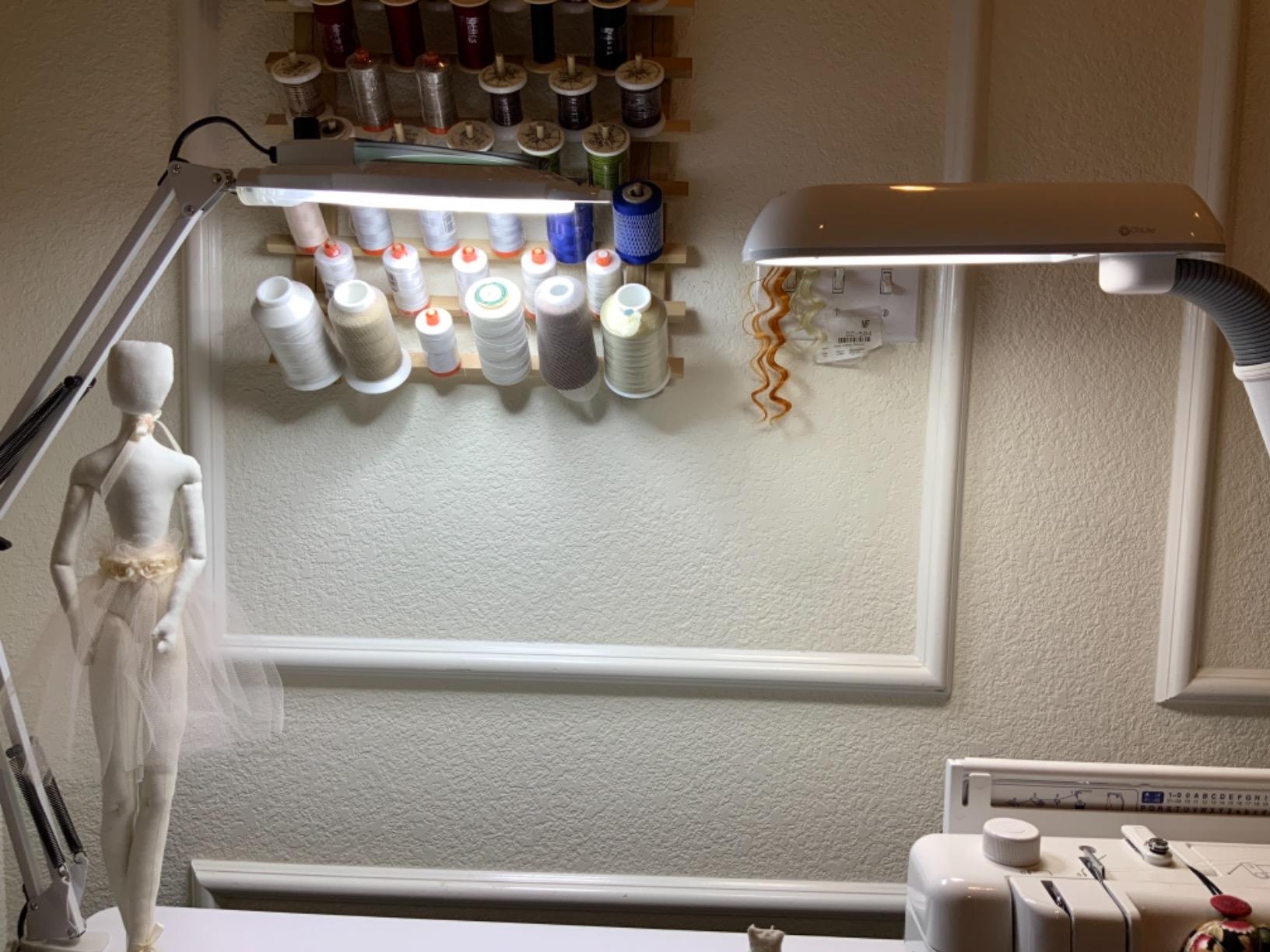 KIRKAS LED Magnifying Lamp with Clamp, 2,200 Lumens Dimmable 28in 12X customer photo 2
