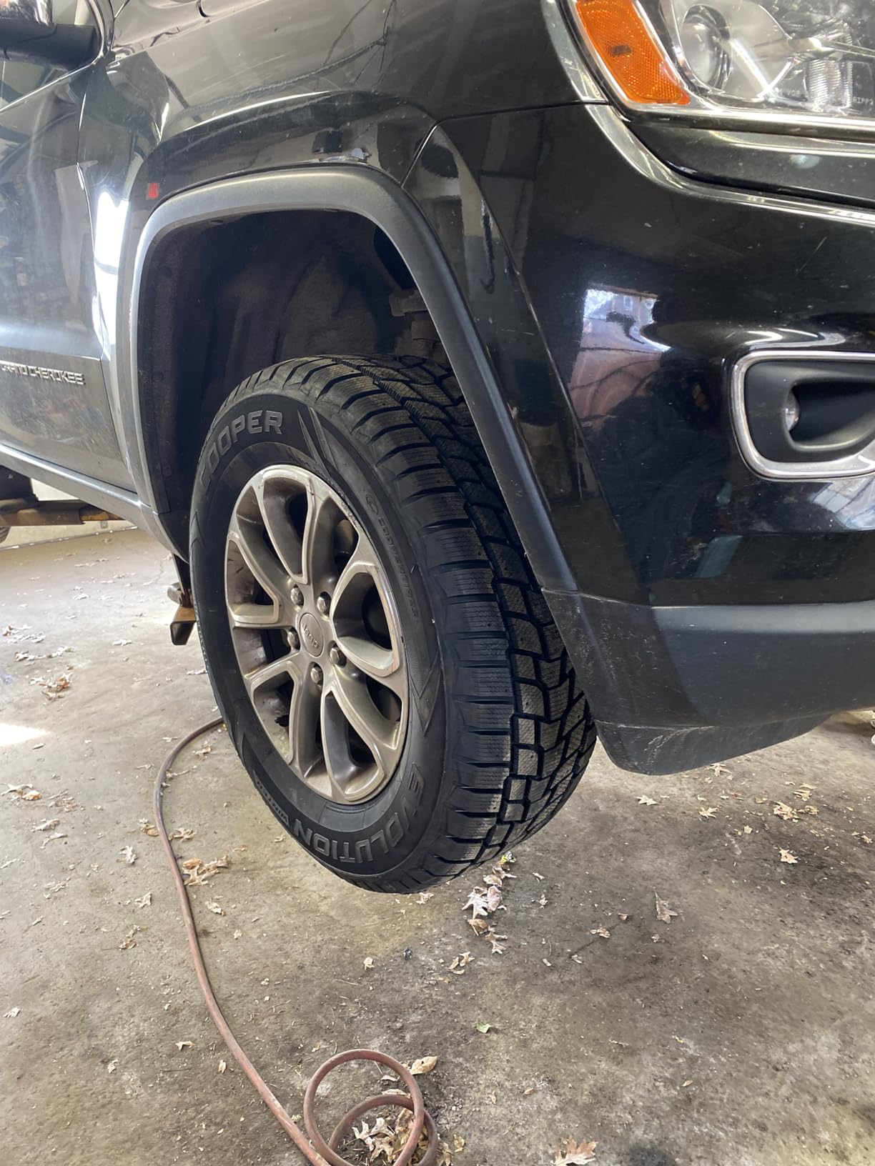 Cooper Evolution Winter 205/55R16XL 94H Tire customer photo 2