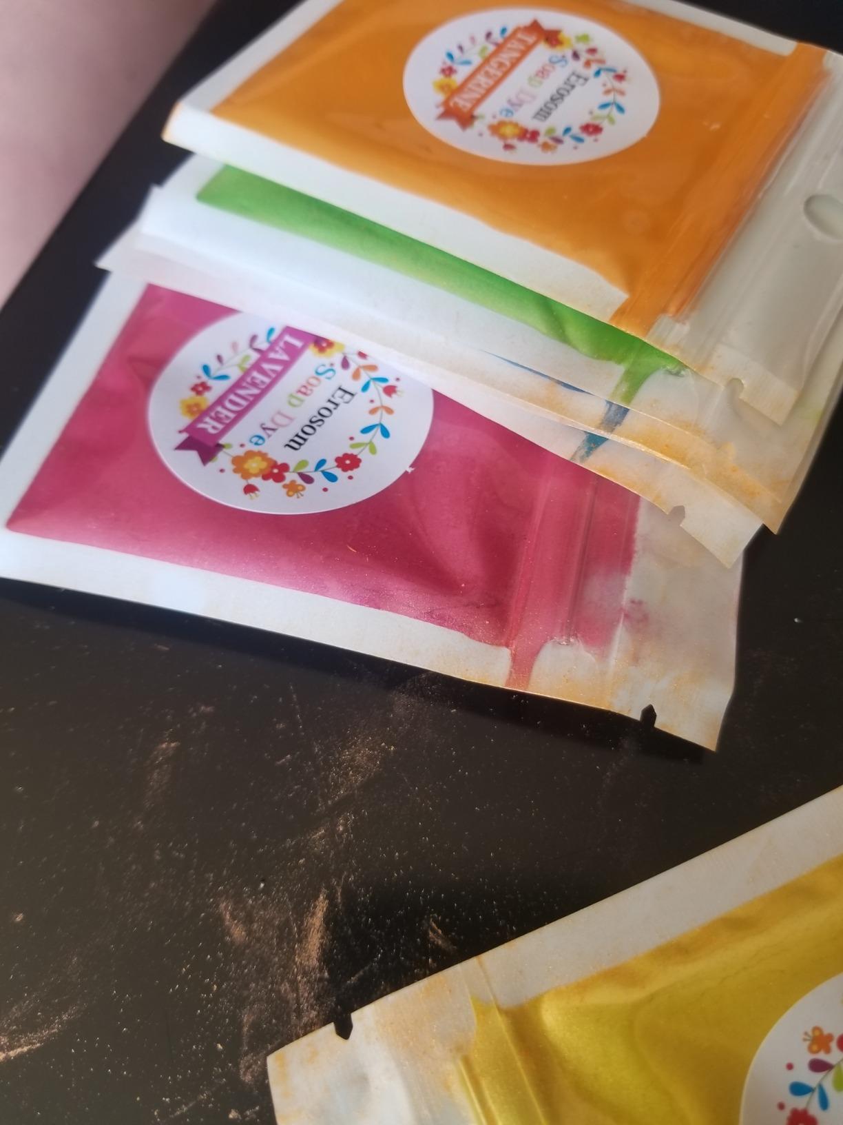 12 Colors Mica Powder Pigments Soap Dye for Soap Coloring - Soap Making Colorants Set - 0.18oz 12 Bags - Skin Safe for DIY Soaps, Bath Bombs, Candle Making, Nail Polishes, Resin Makeup Dye. customer photo 1