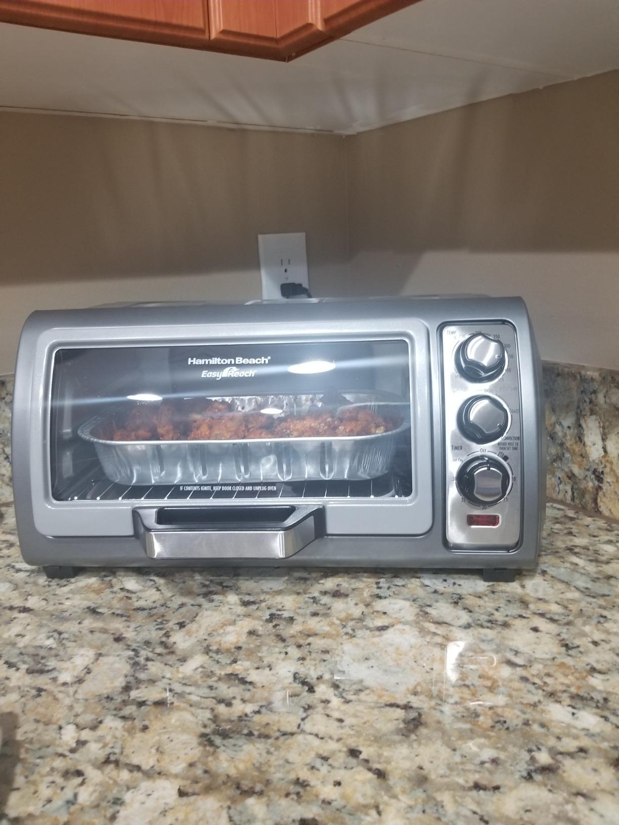 Hamilton Beach Easy Reach 6 Slice Countertop Convection Toaster Oven customer photo 2