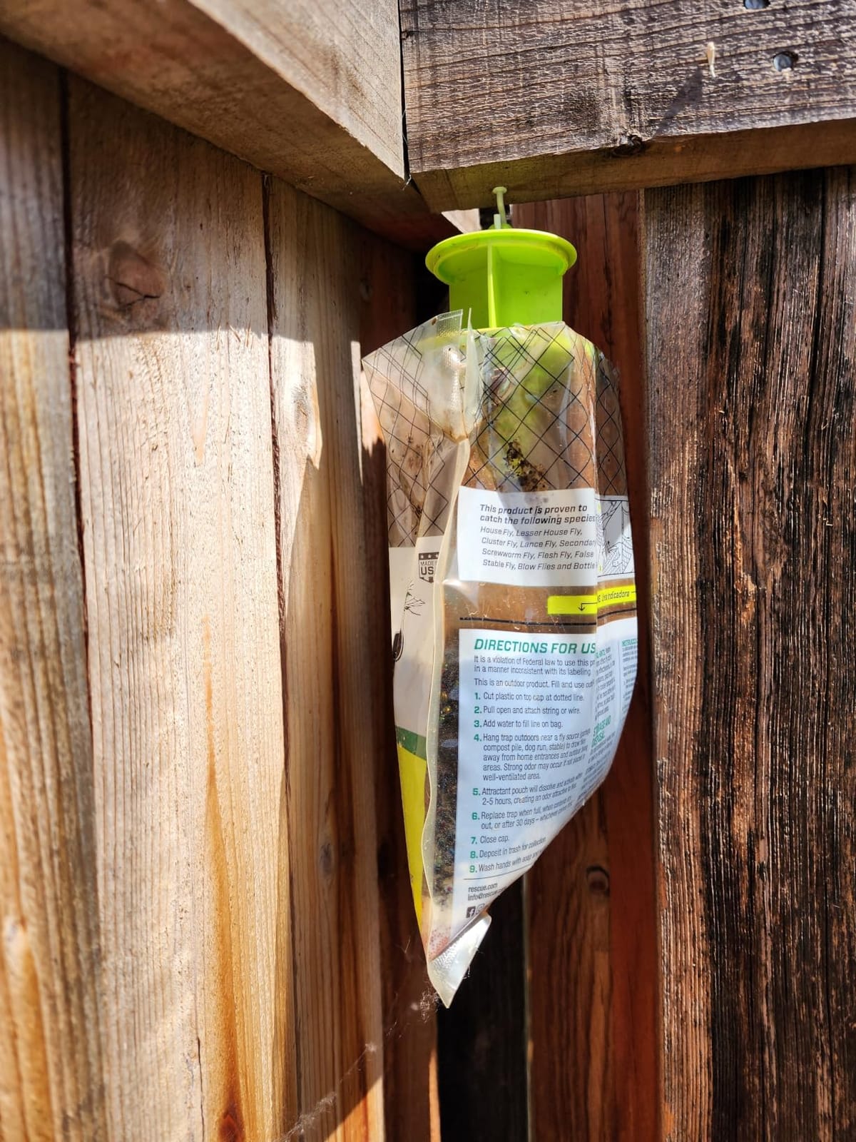 RESCUE! Outdoor Disposable Fly Trap – Hanging Fly Catcher with Attractant Bait, Fly Bag for Patio, Yard, Trash & Farm Areas – Easy-to-Use Outdoor Fly Control - 8 Traps customer photo 2