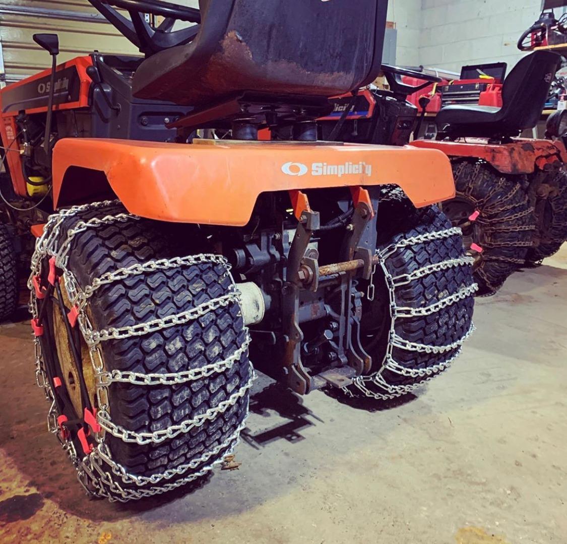 TireChain.com 23x9.50x12, 23x10.50x12 Heavy Duty Tractor Tire Chains customer photo 1