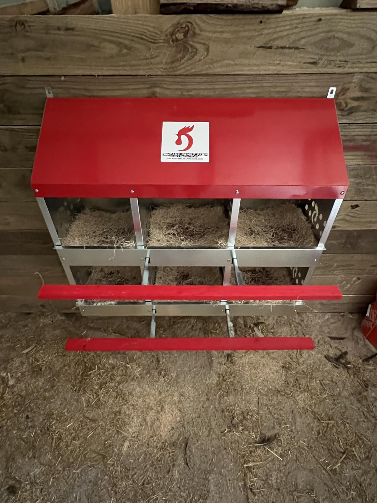 DUNCAN'S FAMILY FARM STORE Duncans Poultry 6 Hole Standard Hen Nest customer photo 1