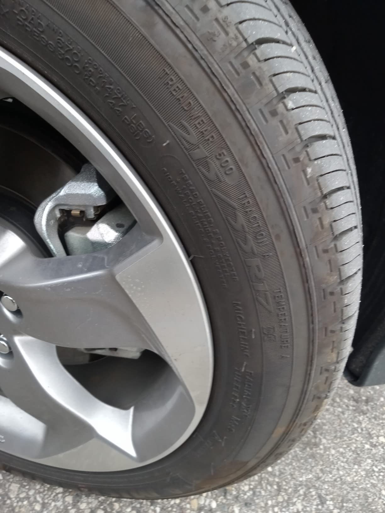 Starfire Solarus AS All-Season 225/65R17 102H Tire customer photo 2