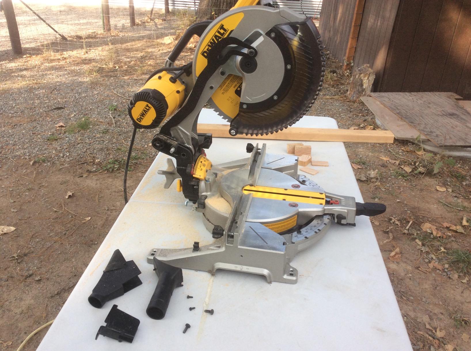 DEWALT Miter Saw, 12-Inch, Double Bevel, Compound, XPS Cutline, 15-Amp (DWS716XPS) customer photo 2