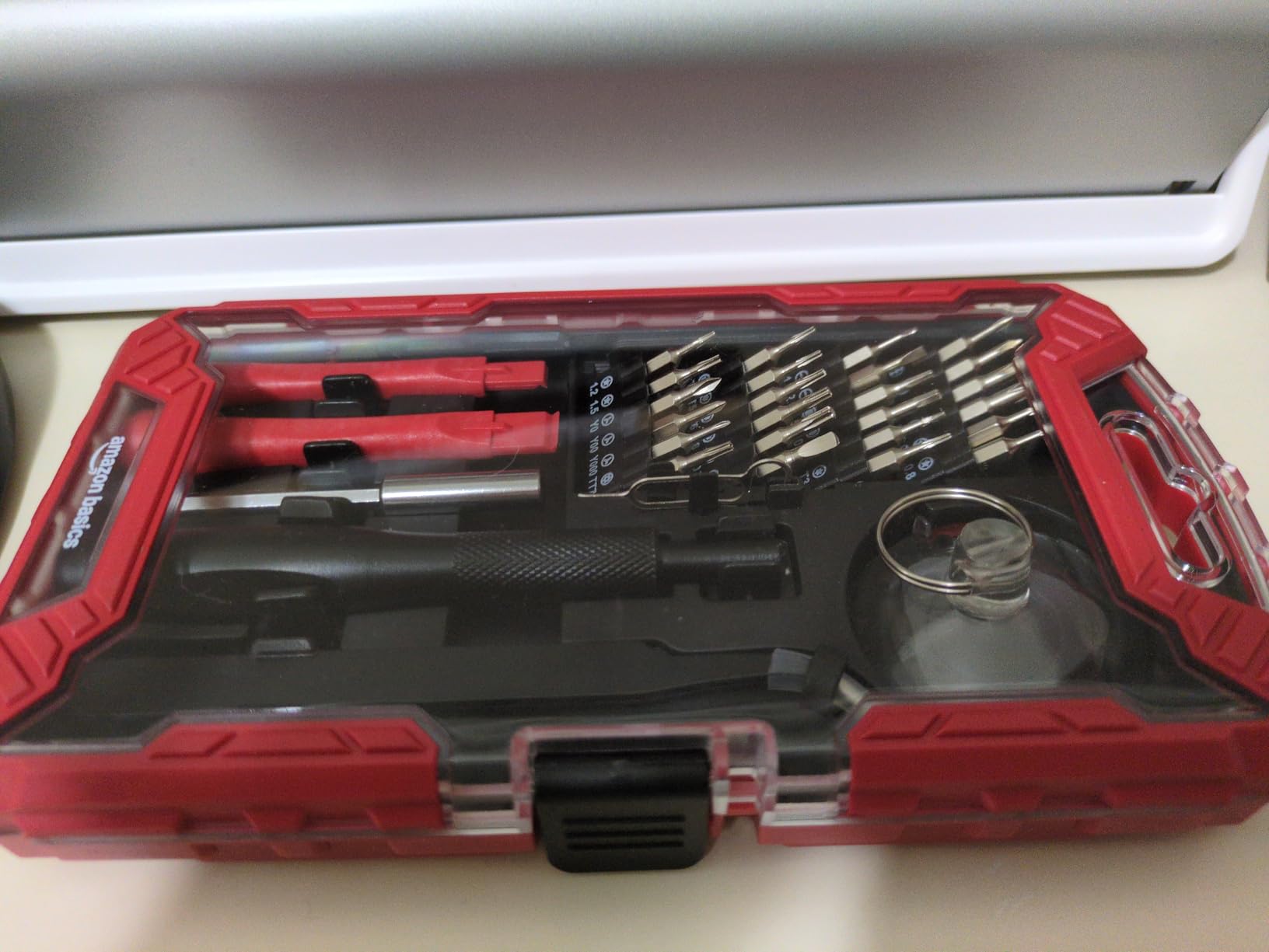 Amazon Basics Precision Screwdriver Set, 32-Piece Electronics Repair Tool Kit for Laptops, Smartphones, Eyeglasses, Watches, Magnetic Tip, Red customer photo 2